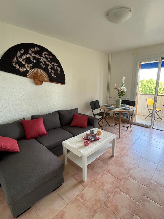 T2 Avec Terrasse & Parking A 5 Min Du Centre, 10 Min Des Plages Єр Екстер'єр фото
